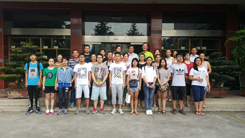 點(diǎn)點(diǎn)愛心，溫暖真情--2015年寶業(yè)（集團(tuán)）公司“愛心助學(xué)”活動報(bào)道